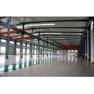 Vorgefertigtes Industriegebäude mit Hauptanlage und lackiertem Oberflächenbau